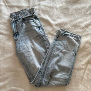 American Eagle Outfitters Light Wash Boyfriend Jeans